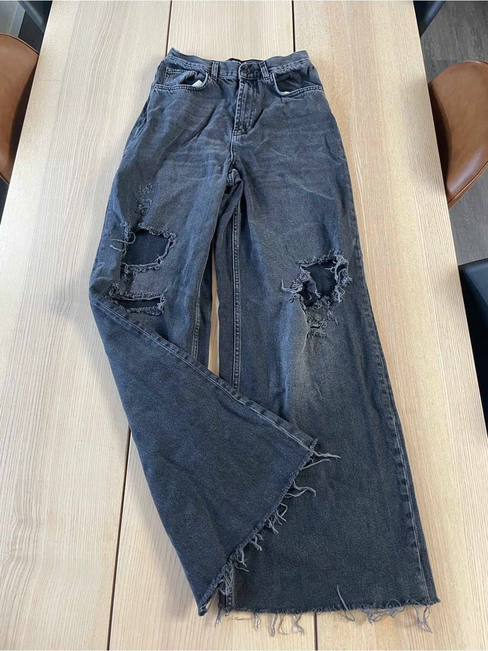 BDG Skater Baggy Jean size 27 Women's Distressed Black High-Waist jeans 27